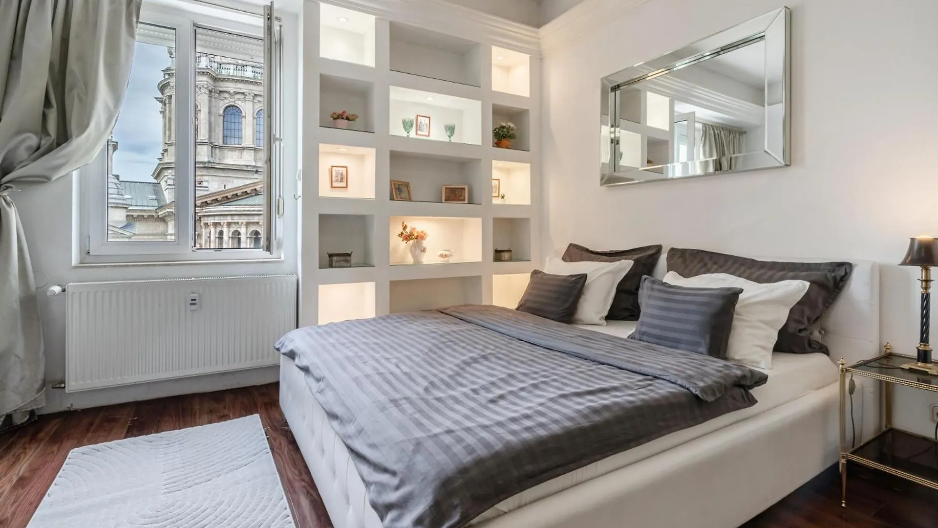 Basilica And Castle View Luxury Suite, Free Parking Reservation Needed Budapest Apartment